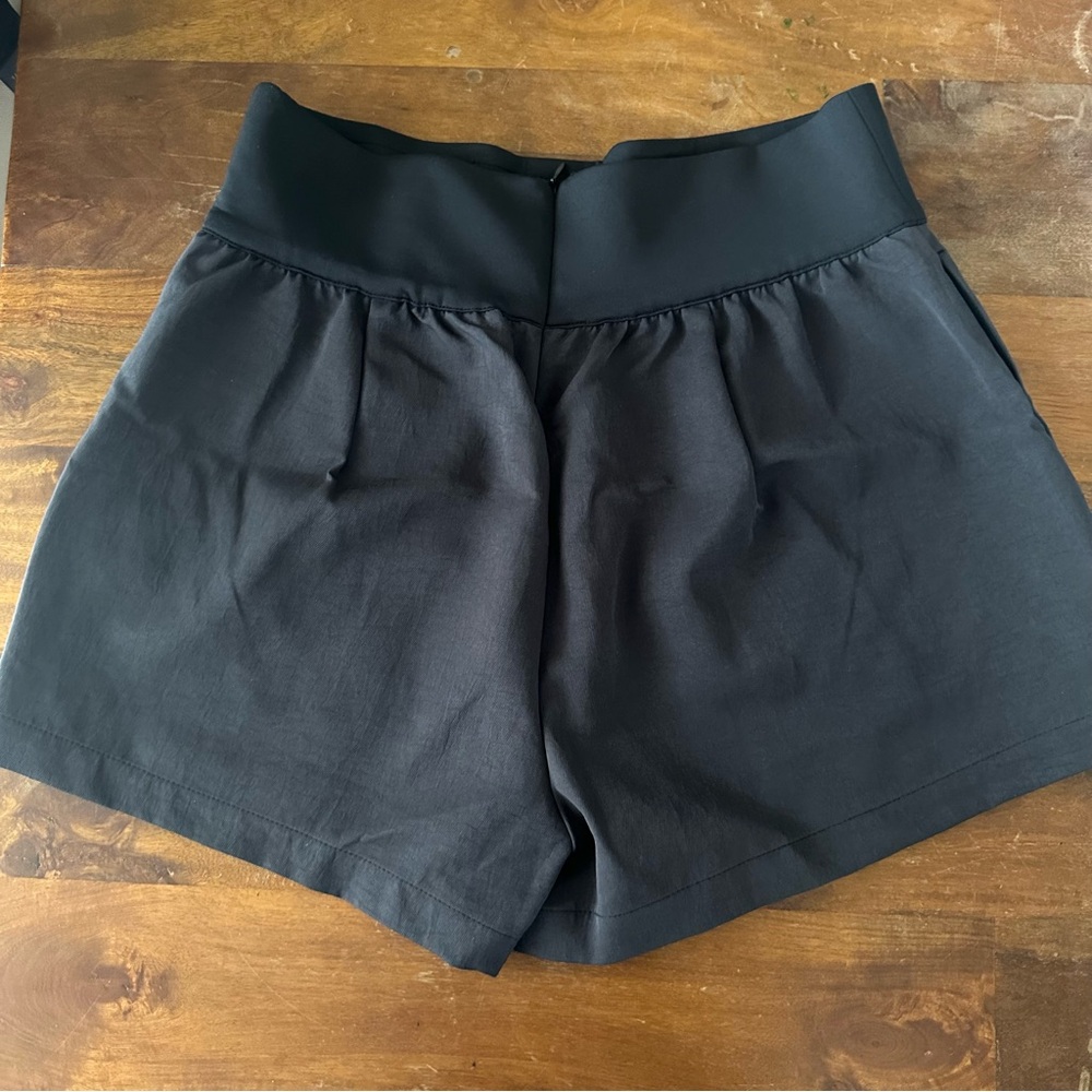 Nike Women's Black Dark Gray Athletic Shorts High Rise size zip‎ ladies XL NWT - Picture 2 of 10
